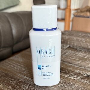 Obagi Foaming Gel Cleanser - White & Blue